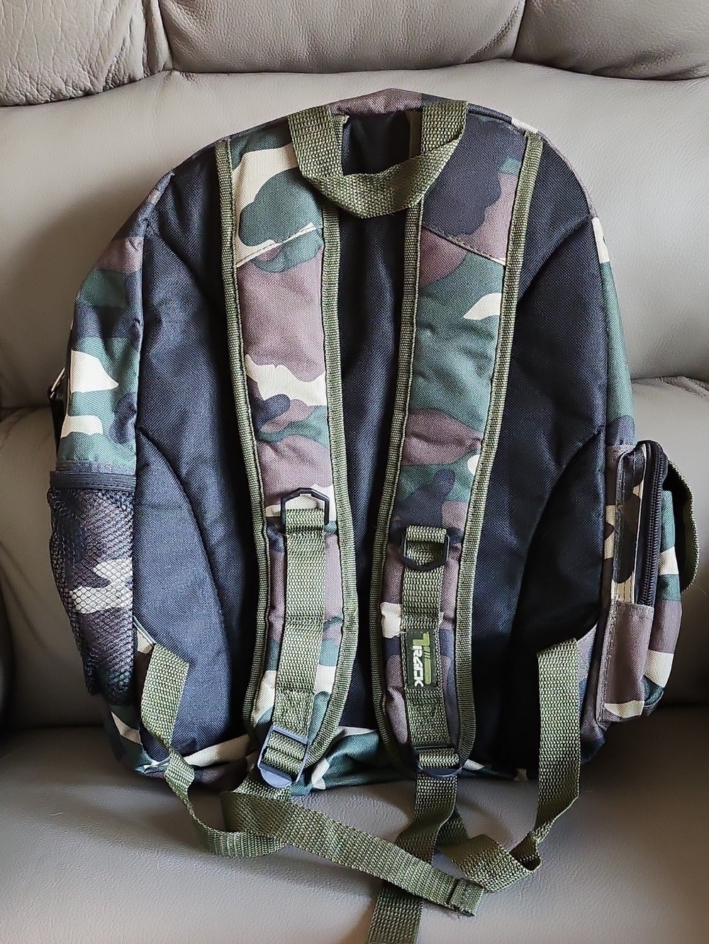 Camo Backpack! - Picture 2 of 4